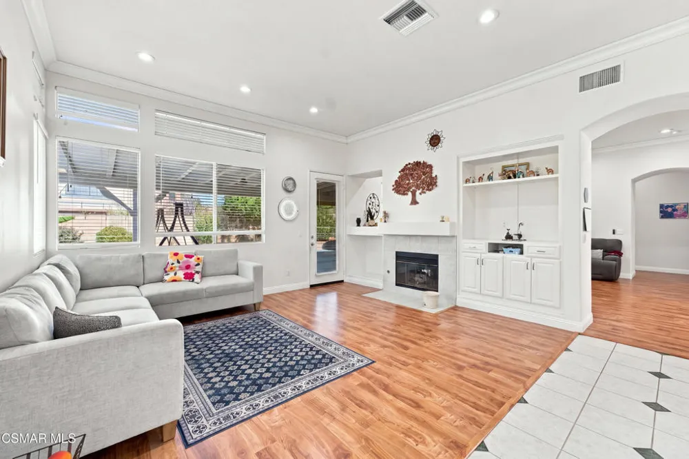 2809 Cimmaron Avenue Simi Valley, CA 93065