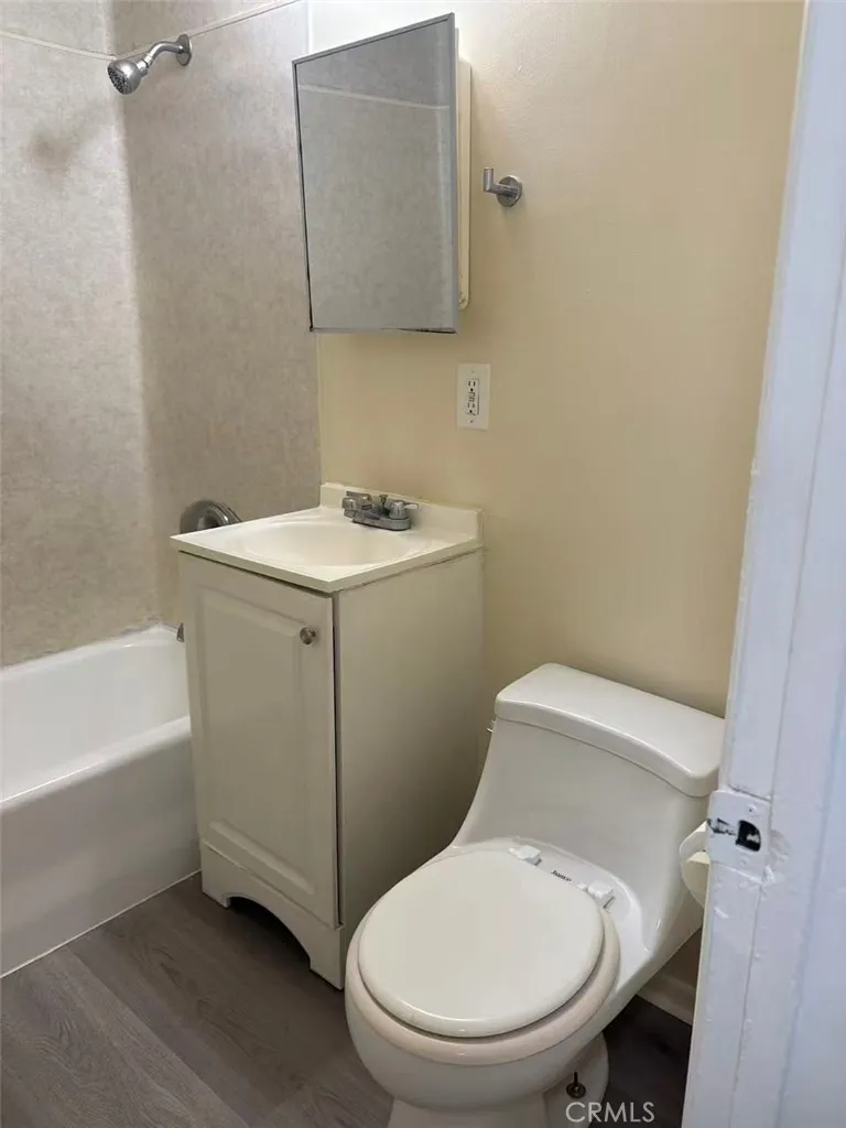 327 S Kroeger Street #A Anaheim, CA 92805