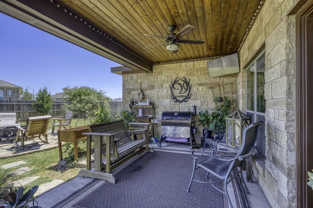 412 Jake Drive Jarrell, TX 76537