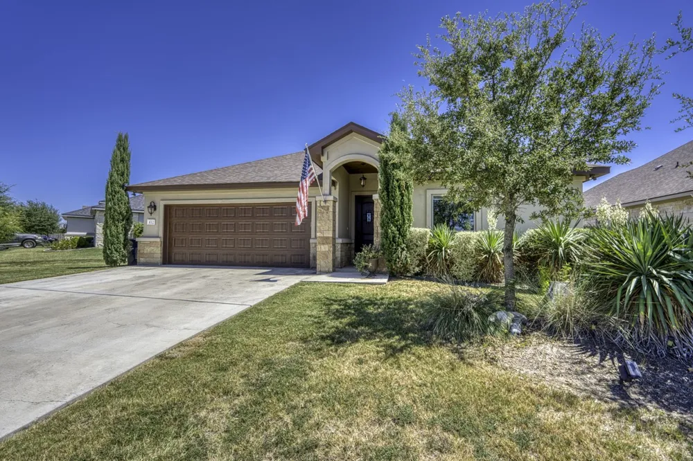 412 Jake Drive Jarrell, TX 76537