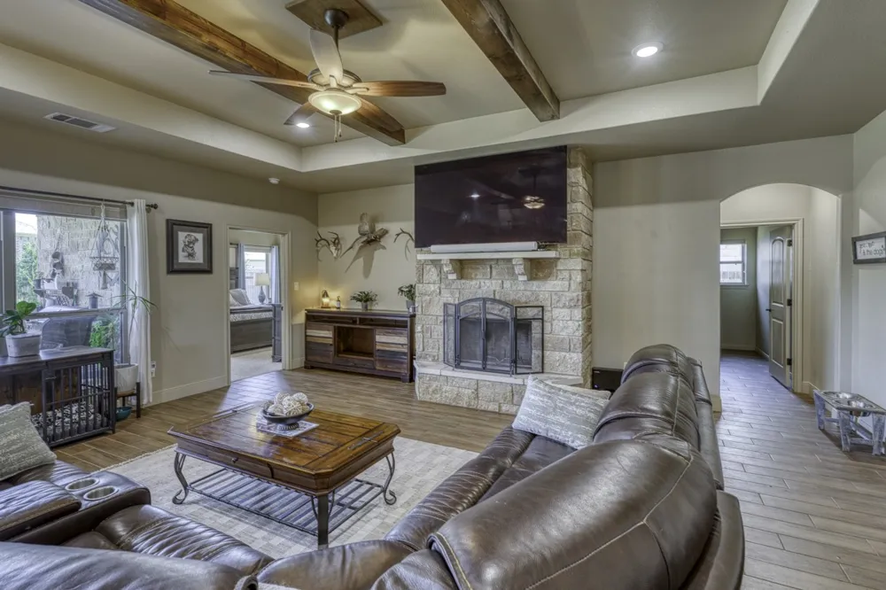 412 Jake Drive Jarrell, TX 76537