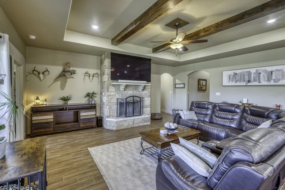 412 Jake Drive Jarrell, TX 76537