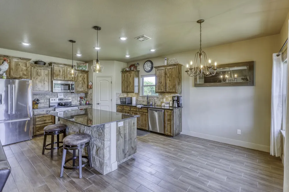 412 Jake Drive Jarrell, TX 76537