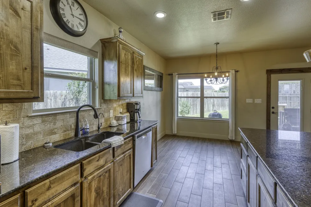 412 Jake Drive Jarrell, TX 76537