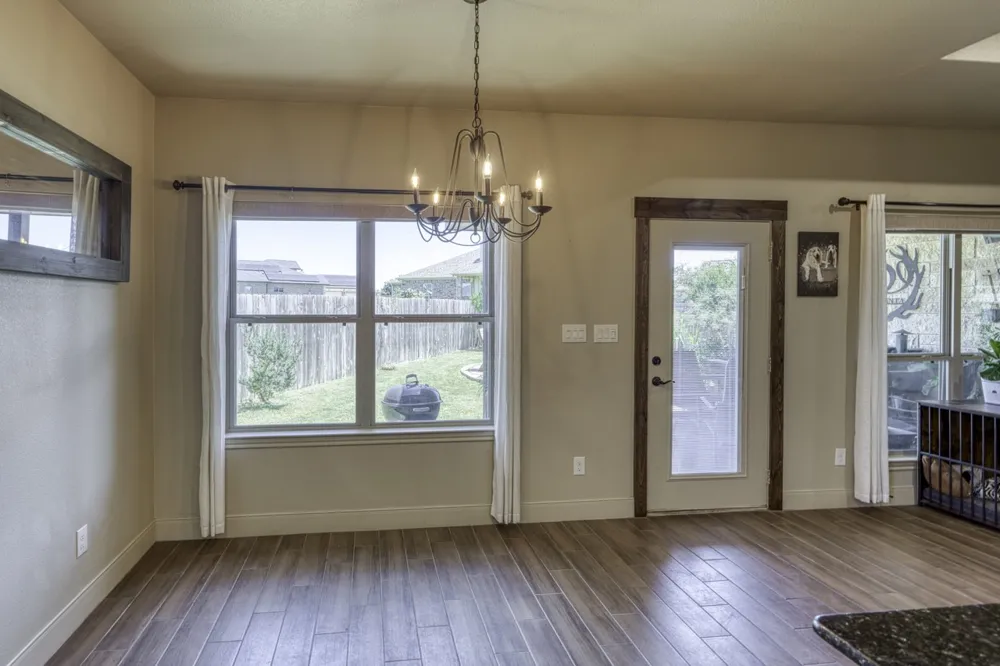 412 Jake Drive Jarrell, TX 76537
