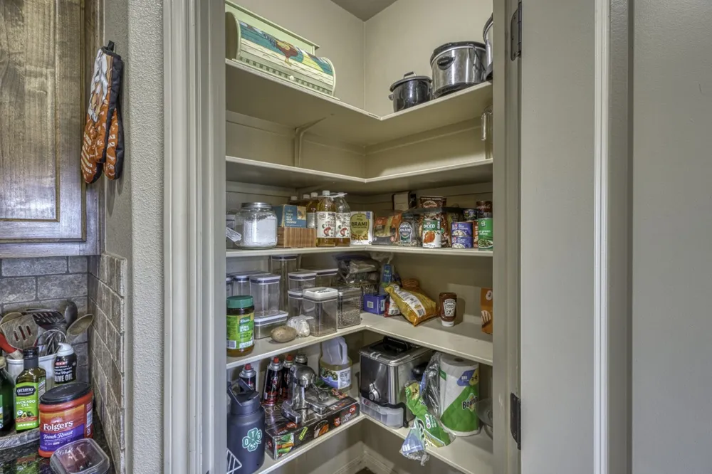 412 Jake Drive Jarrell, TX 76537