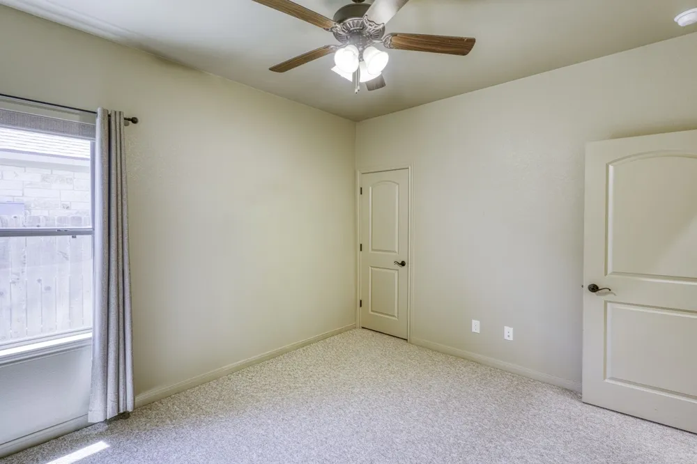 412 Jake Drive Jarrell, TX 76537