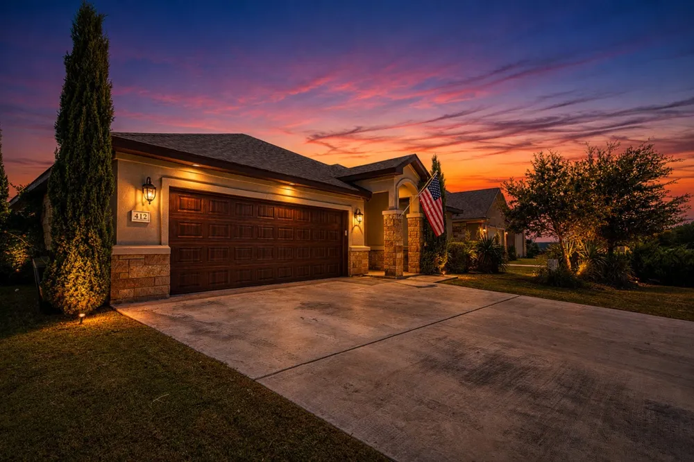 412 Jake Drive Jarrell, TX 76537