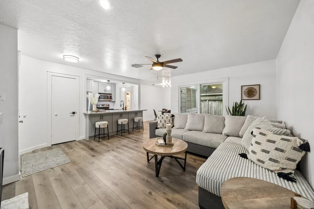 10826 Lynbrook Drive Houston, TX 77042