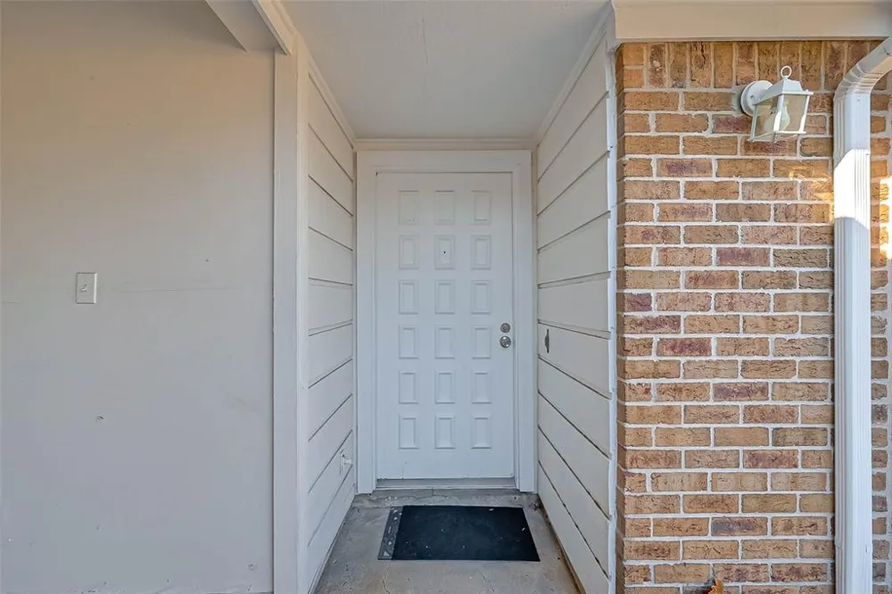 10826 Lynbrook Drive Houston, TX 77042
