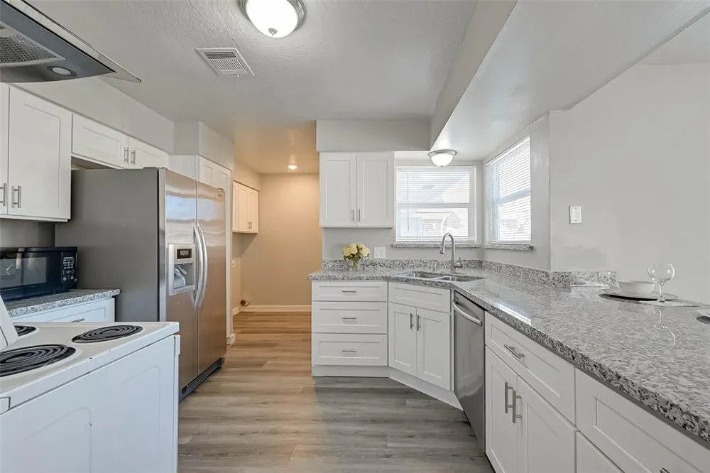 10826 Lynbrook Drive Houston, TX 77042