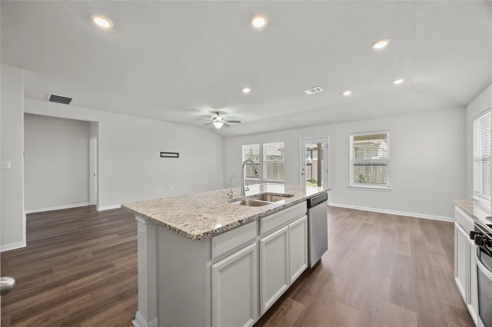 413 Windy Reed Road Hutto, TX 78634