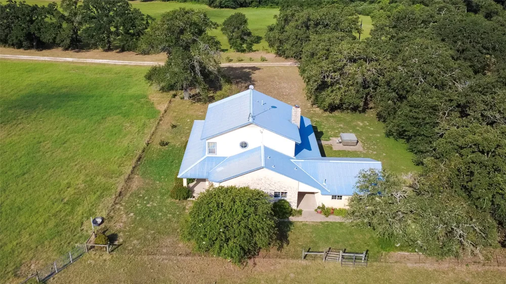 Address Not Shown Lexington, TX 78947