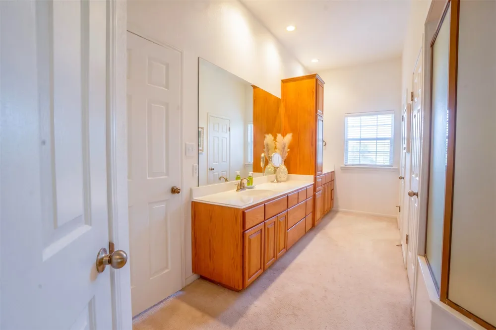 Address Not Shown Lexington, TX 78947