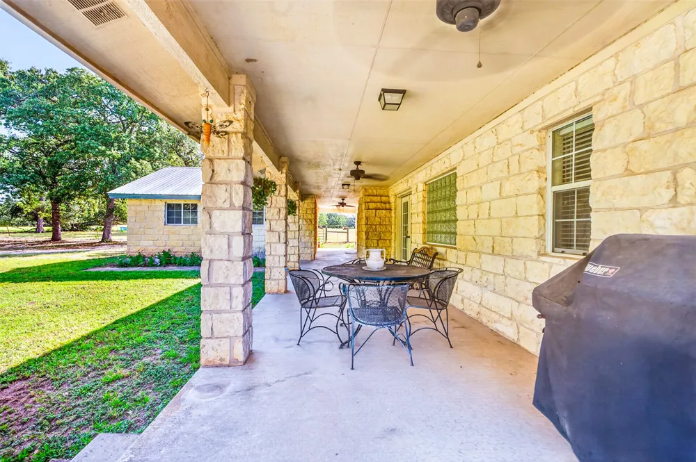 Address Not Shown Lexington, TX 78947