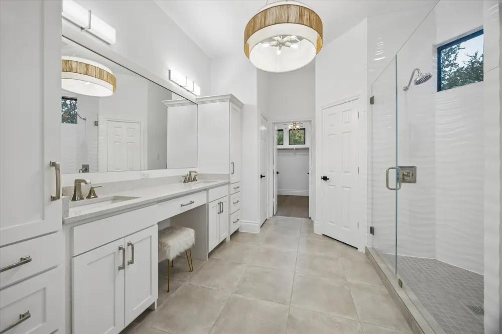 Address Not Shown Spicewood, TX 78669