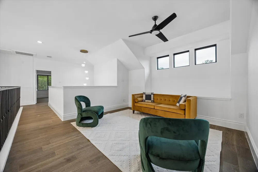 Address Not Shown Spicewood, TX 78669