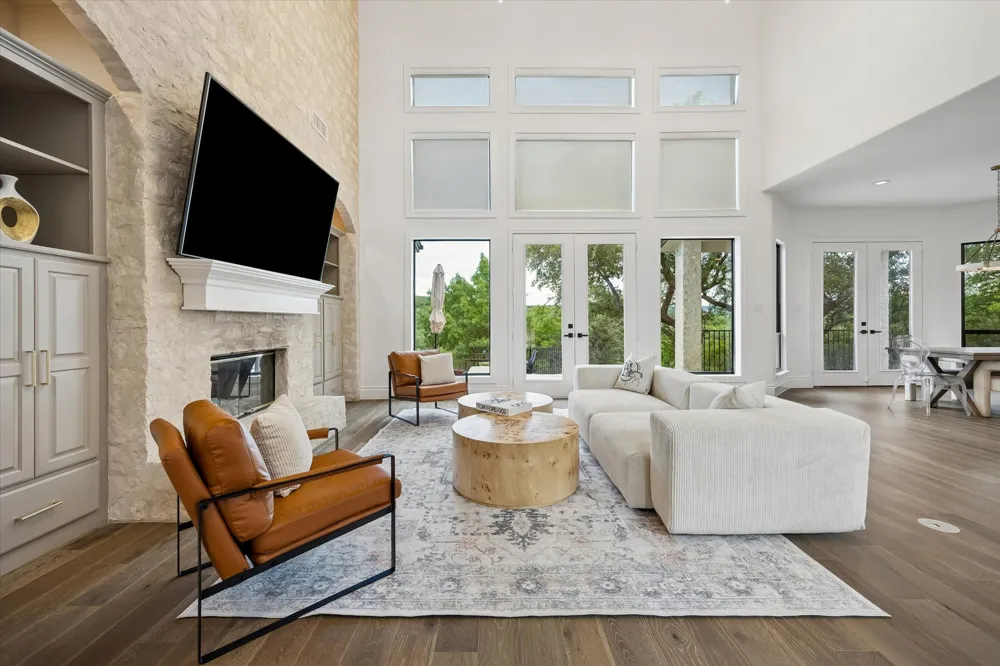 Address Not Shown Spicewood, TX 78669