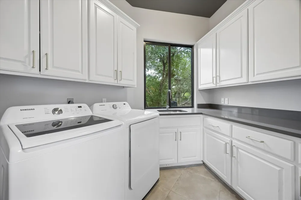Address Not Shown Spicewood, TX 78669