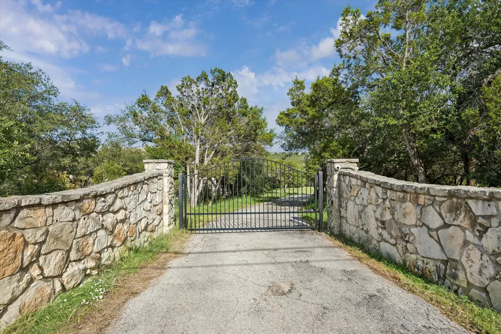 Address Not Shown Spicewood, TX 78669
