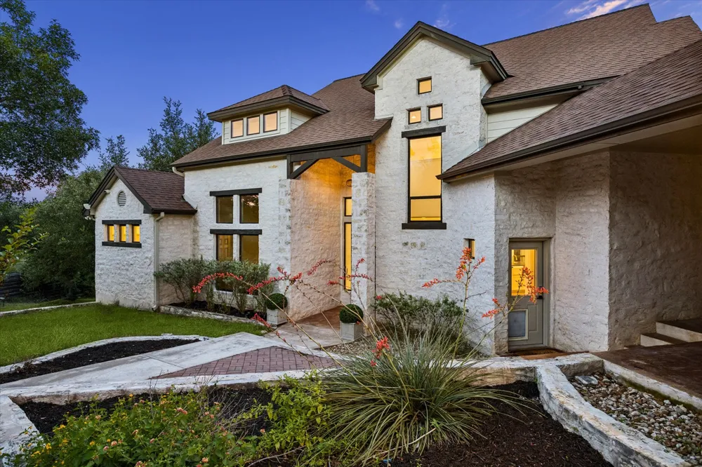 Address Not Shown Spicewood, TX 78669