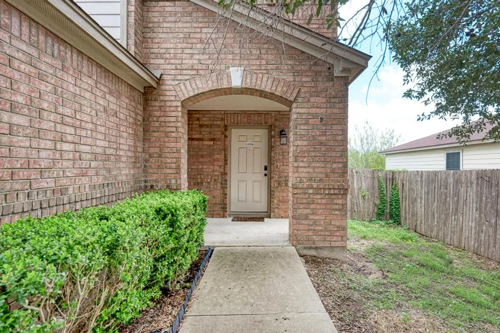 530 Sheep Trail Drive Kyle, TX 78640