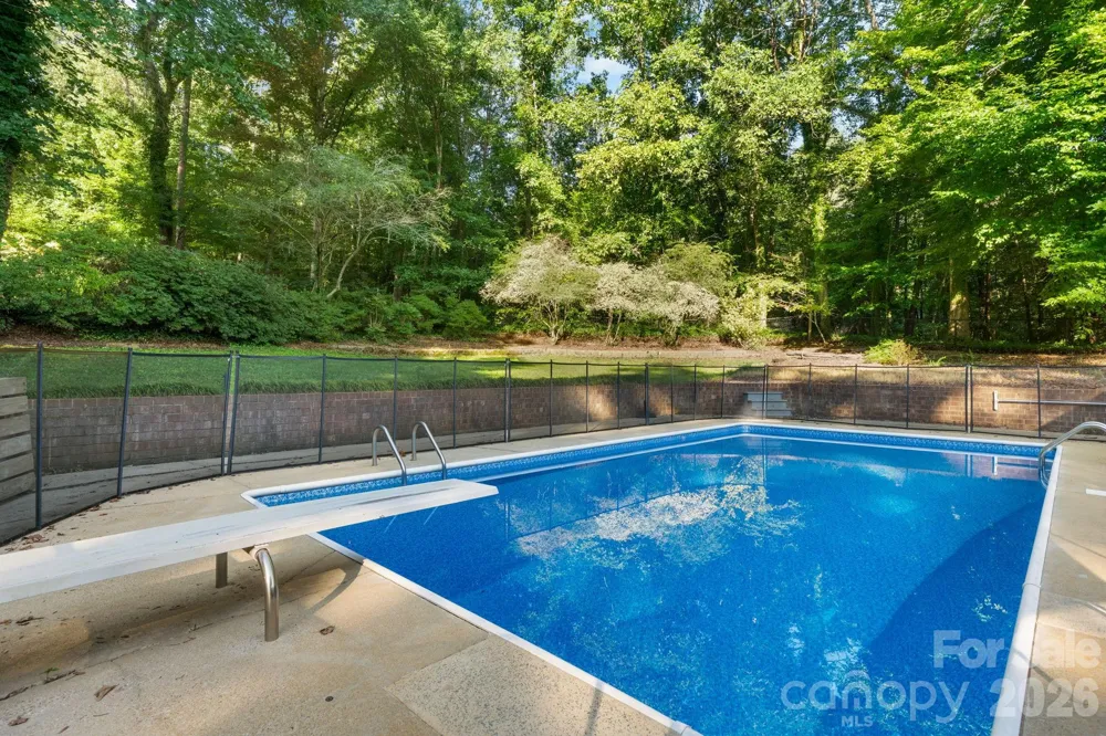2015 12th Street Drive NW Hickory, NC 28601
