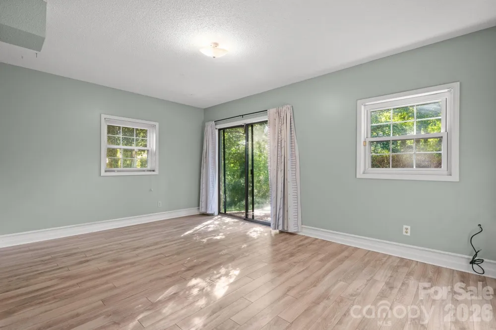 2015 12th Street Drive NW Hickory, NC 28601