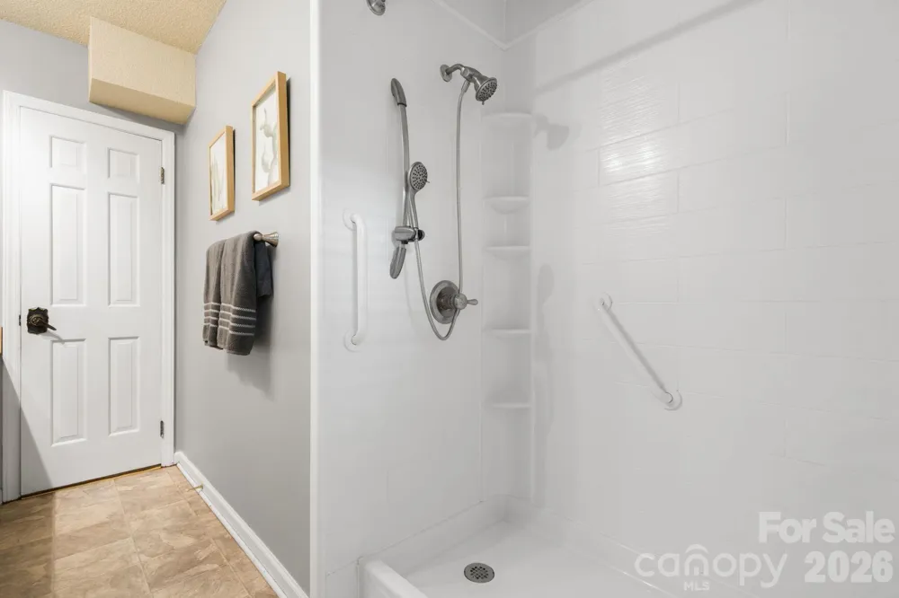 2015 12th Street Drive NW Hickory, NC 28601
