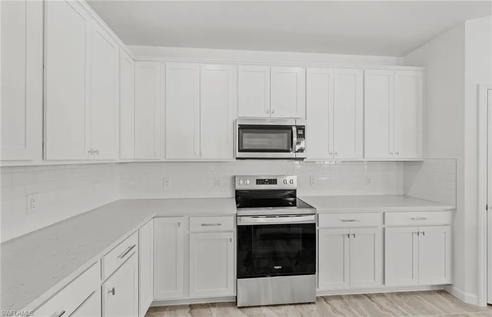 3941 BUTTON SAGE ROAD Alva, FL 33920