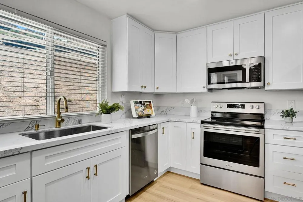 9130 Shadow Hill Road Santee, CA 92071