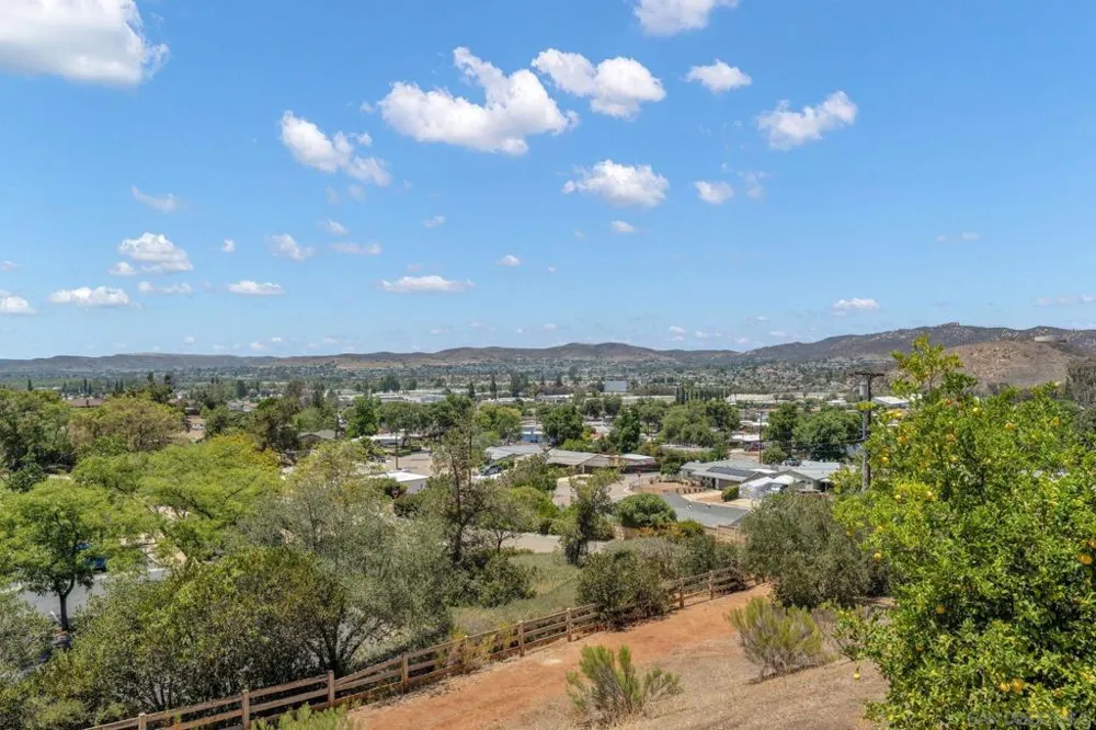 9130 Shadow Hill Road Santee, CA 92071