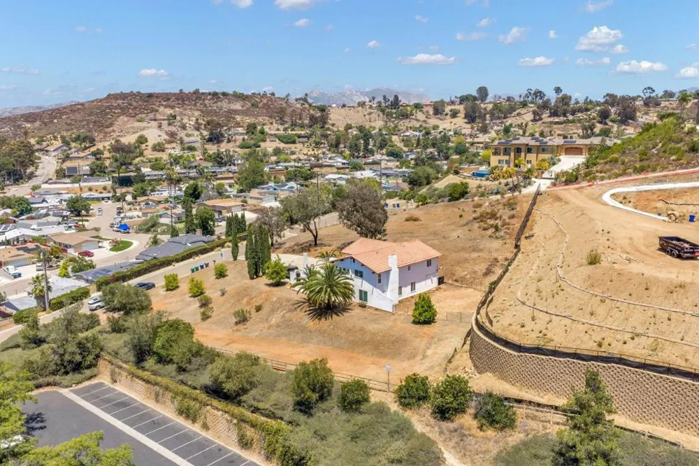 9130 Shadow Hill Road Santee, CA 92071