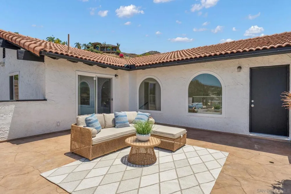 9130 Shadow Hill Road Santee, CA 92071