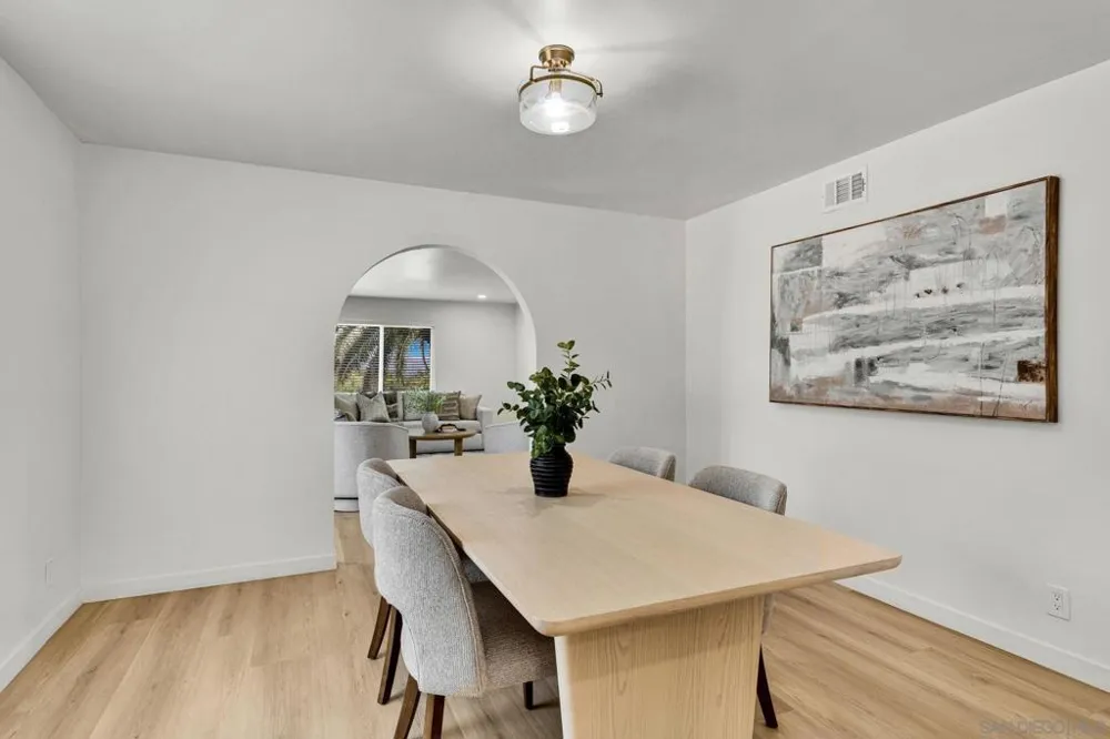 9130 Shadow Hill Road Santee, CA 92071
