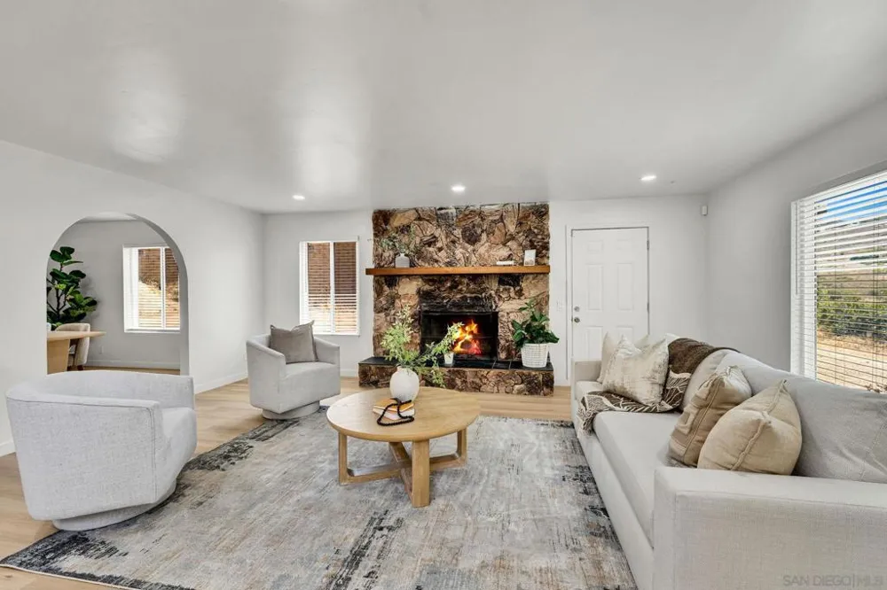 9130 Shadow Hill Road Santee, CA 92071