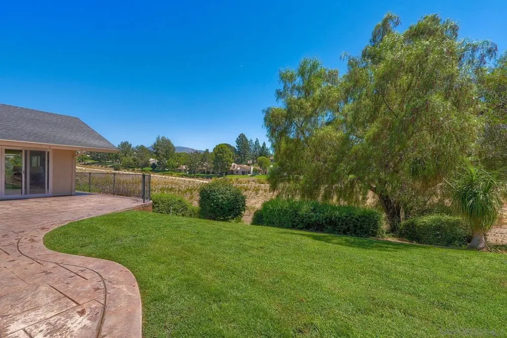 17709 Saint Andrews Poway, CA 92064