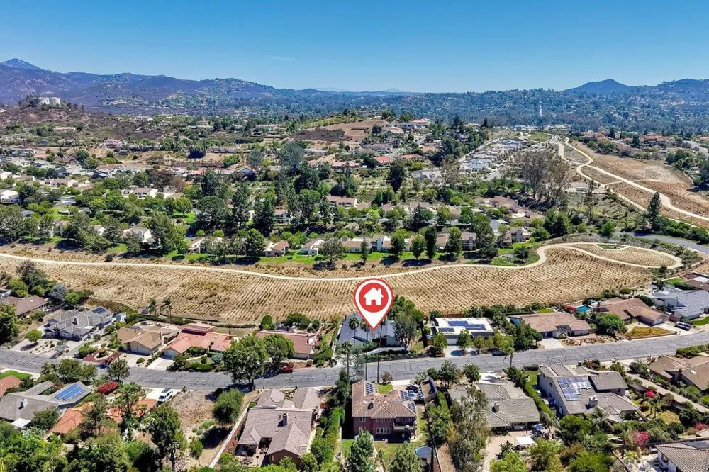 17709 Saint Andrews Poway, CA 92064