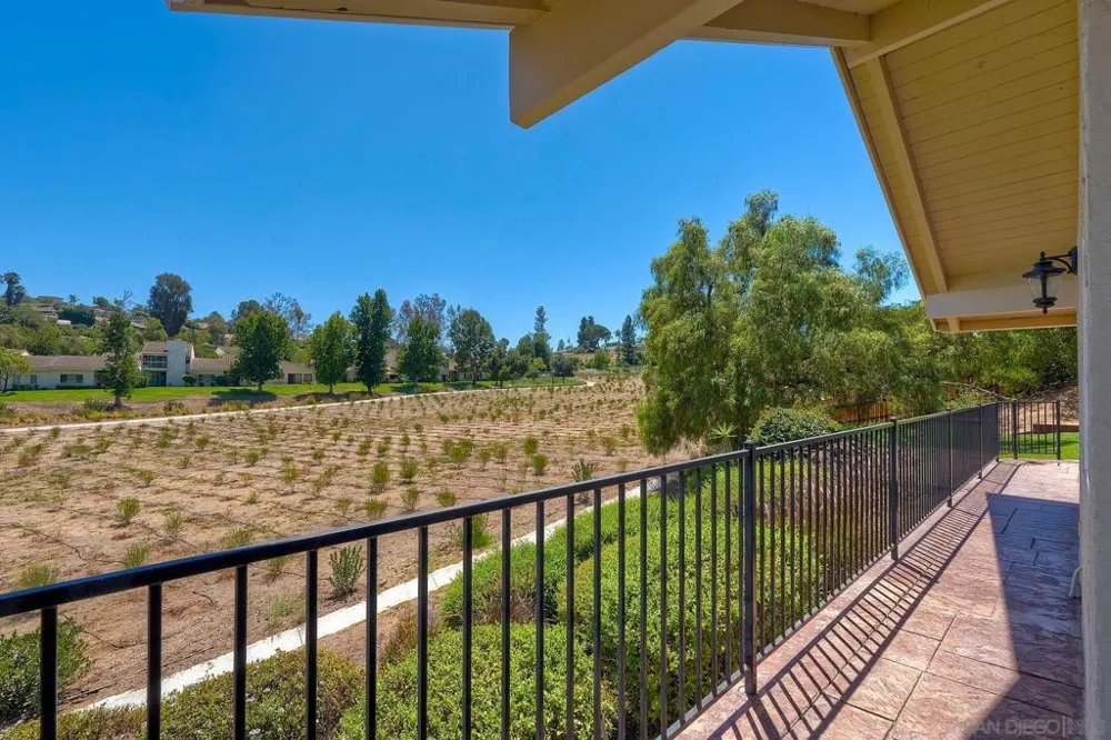 17709 Saint Andrews Poway, CA 92064