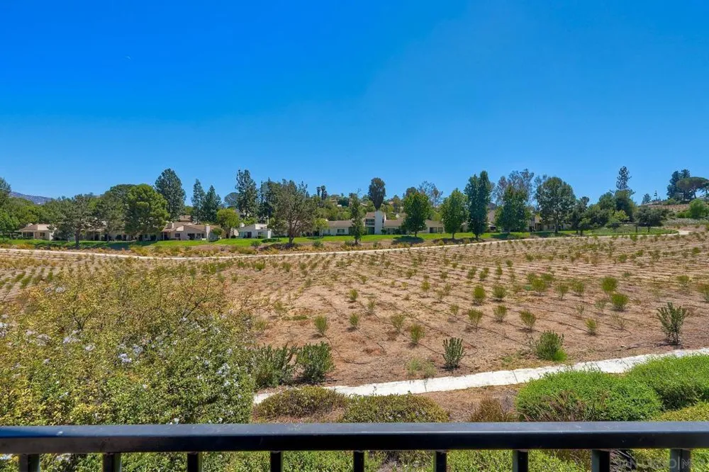 17709 Saint Andrews Poway, CA 92064