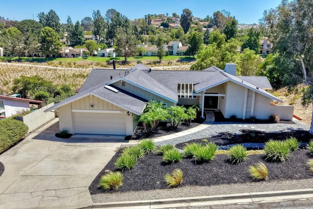 17709 Saint Andrews Poway, CA 92064