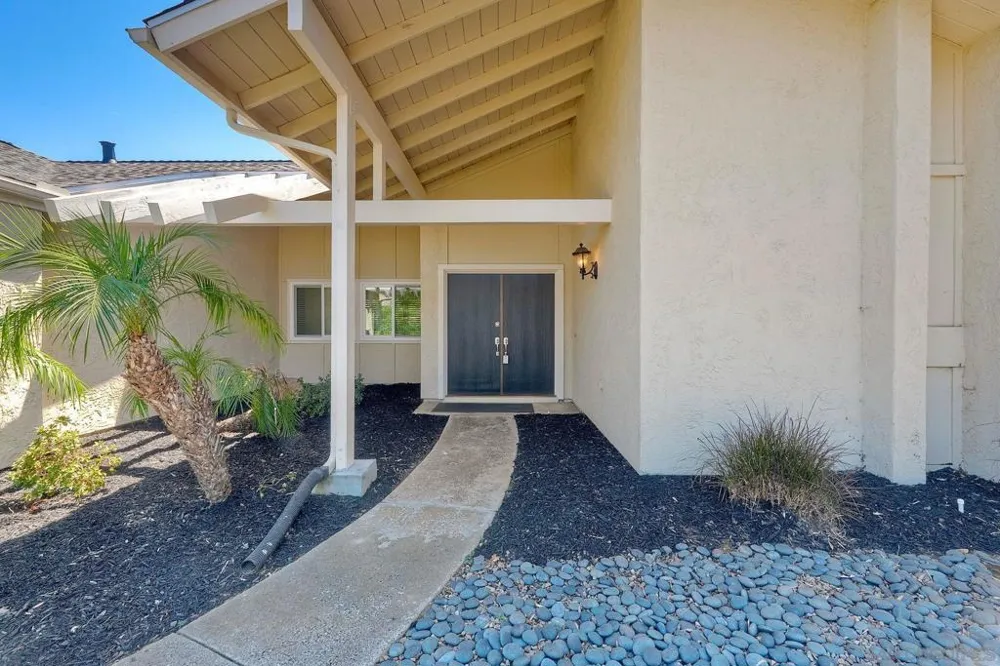 17709 Saint Andrews Poway, CA 92064