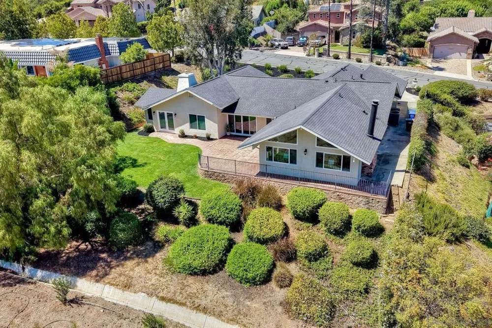 17709 Saint Andrews Poway, CA 92064