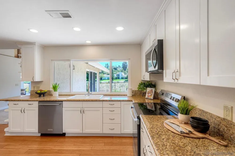 17709 Saint Andrews Poway, CA 92064