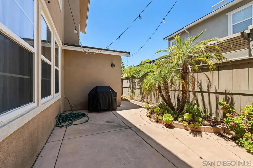 15710 Kristen Glen San Diego, CA 92127