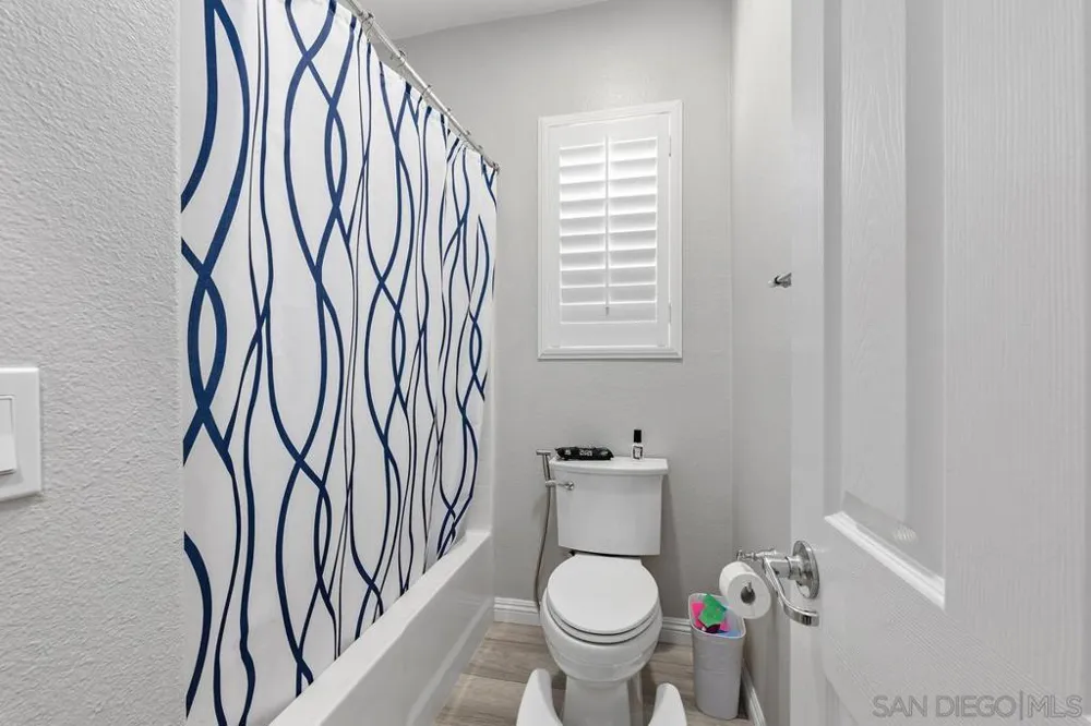 15710 Kristen Glen San Diego, CA 92127