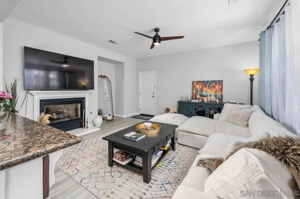 15710 Kristen Glen San Diego, CA 92127