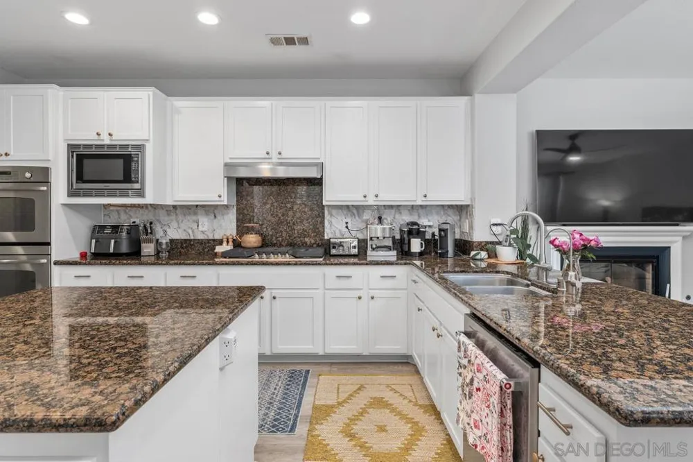 15710 Kristen Glen San Diego, CA 92127