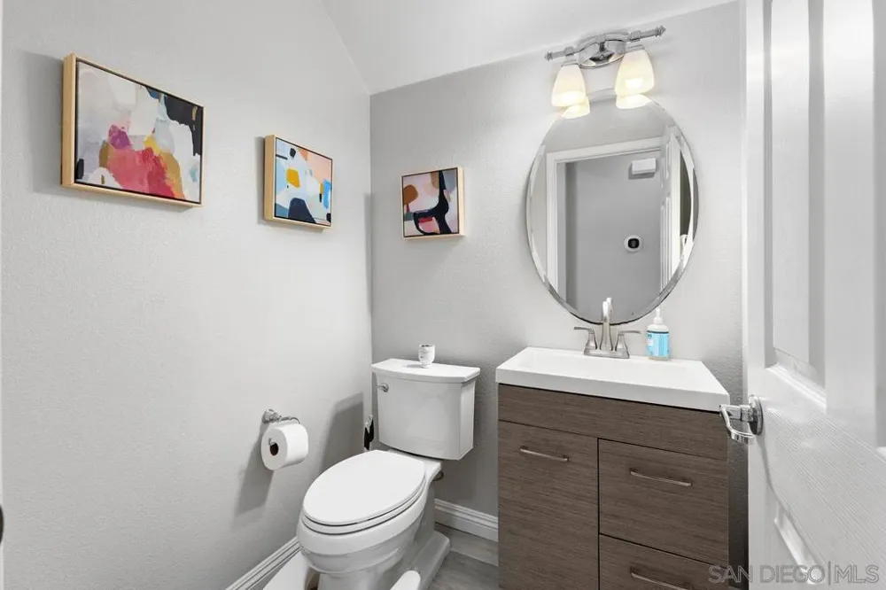 15710 Kristen Glen San Diego, CA 92127