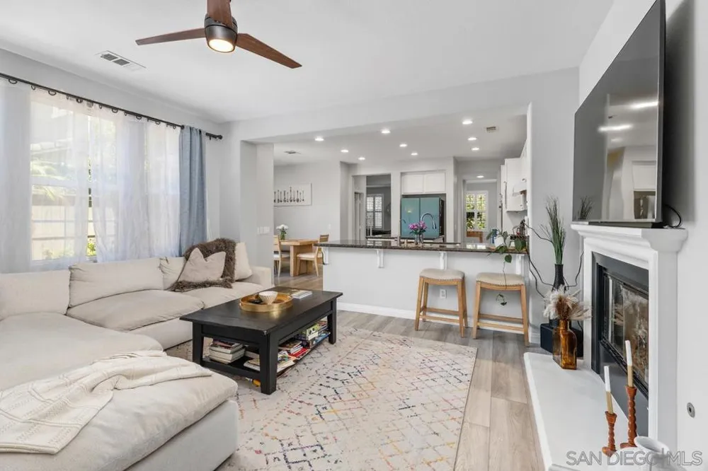 15710 Kristen Glen San Diego, CA 92127